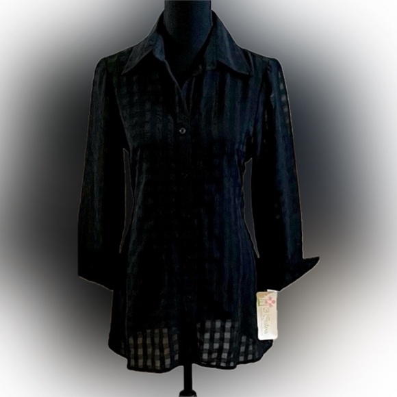 3 Sisters Tops - 3Sisters Black Ladies long sleeves top with detailed back XS NWT
